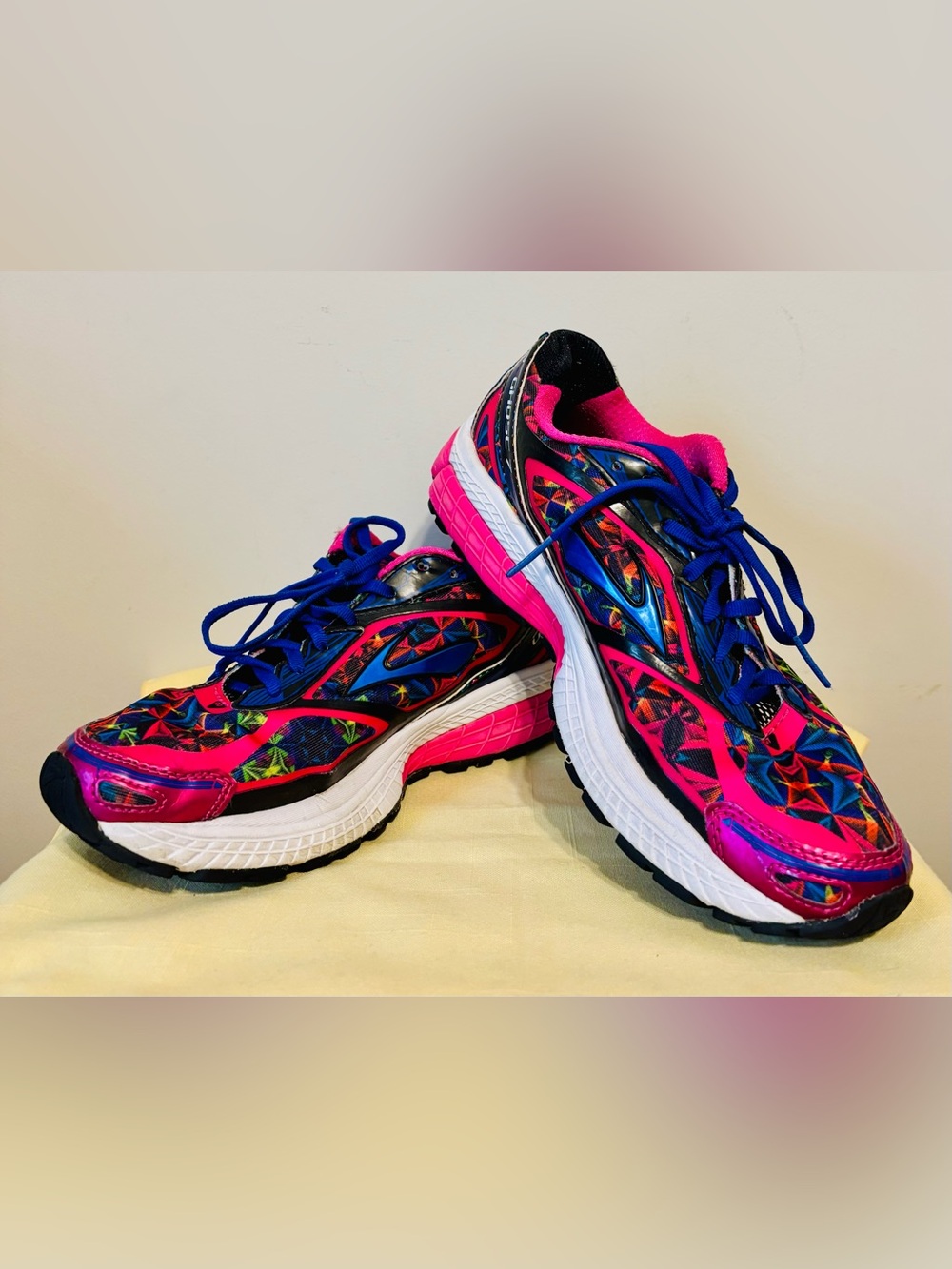 Brooks Ghost 7 Women's Pink Blue Black Running Shoes Size 9 Athletic Sneaker